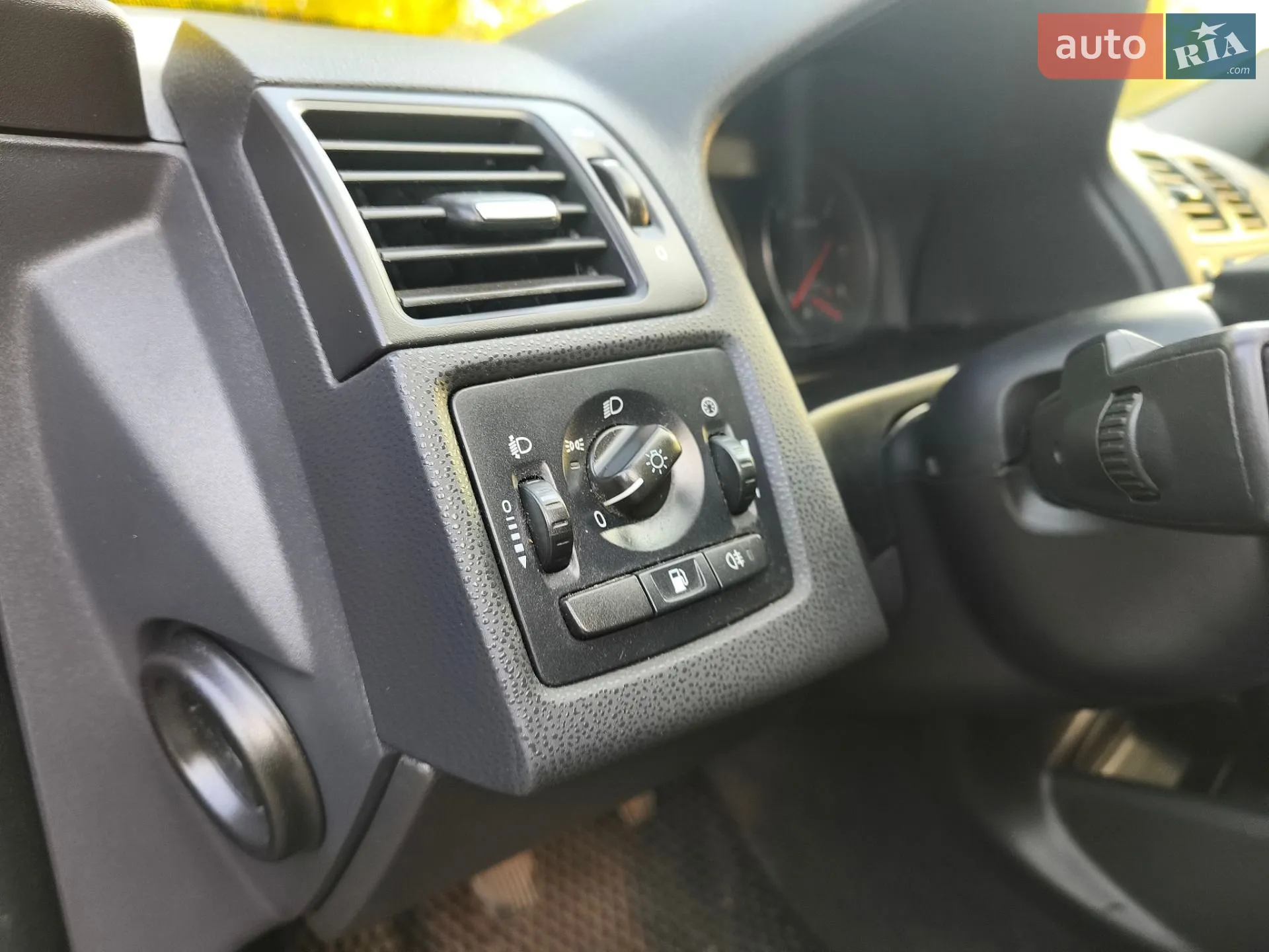 2012 Volvo V50 - мініатюра 27