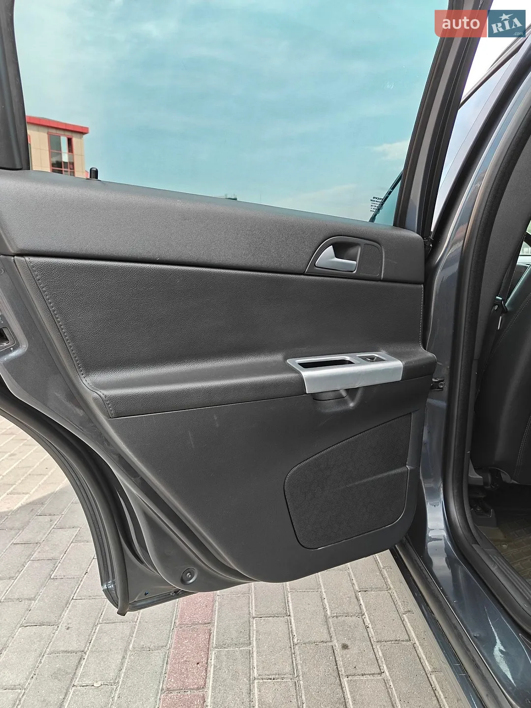 2010 Volvo V50 - мініатюра 16