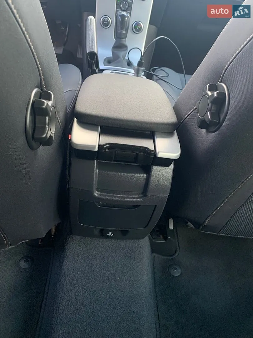 2011 Volvo V50 - мініатюра 8