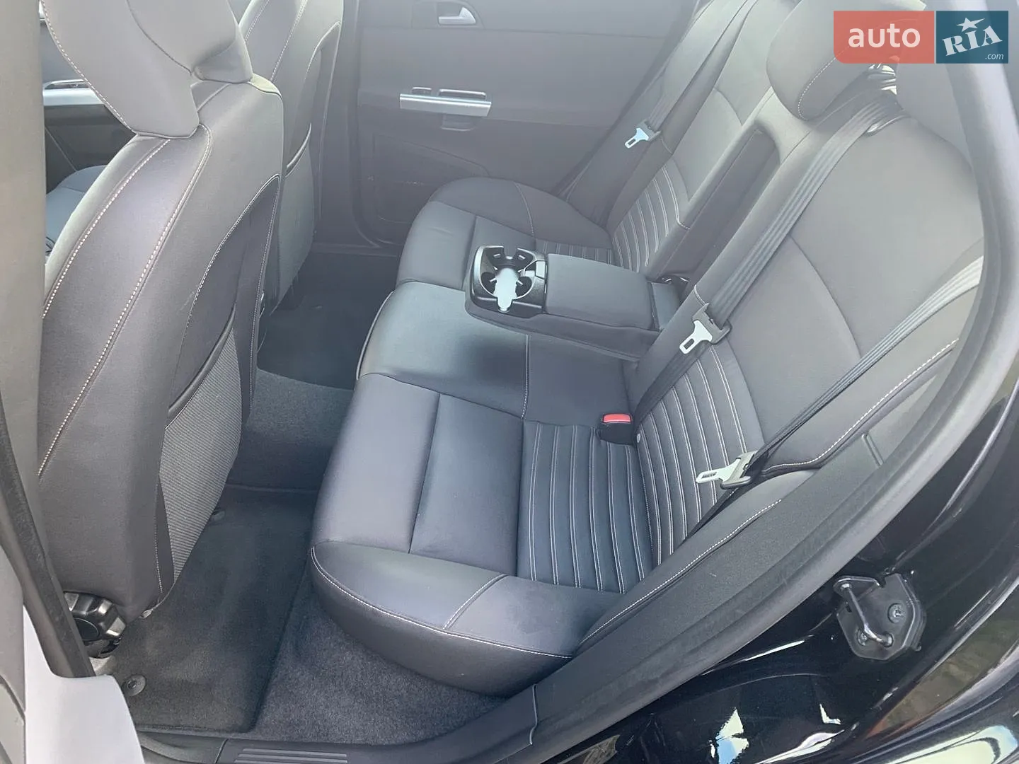 2011 Volvo V50 - мініатюра 10