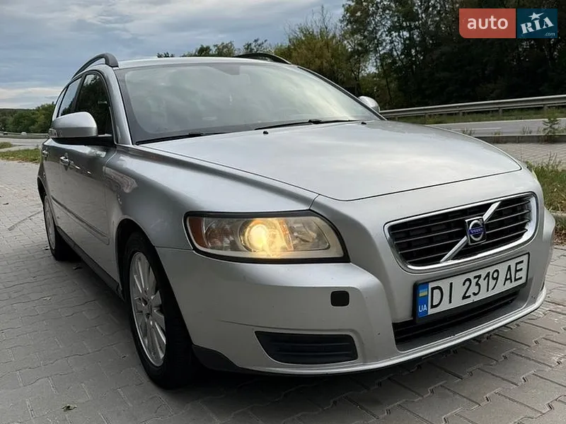 Volvo V50
