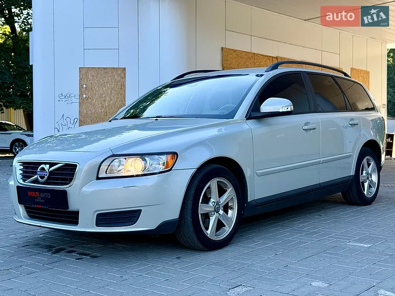 Volvo V50 2011