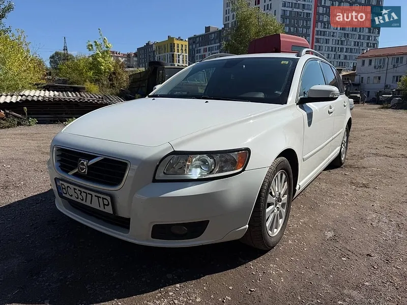 Volvo V50