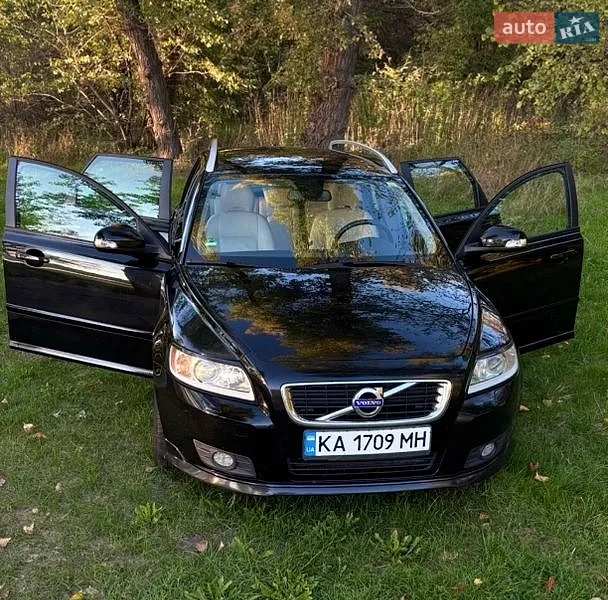 Volvo V50 2011