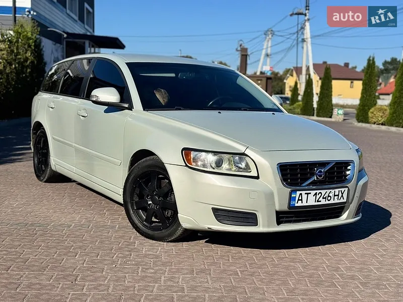 Volvo V50
