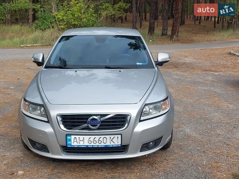 Volvo V50