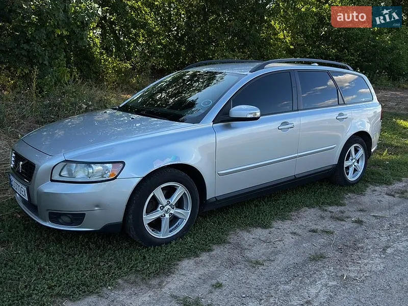 Volvo V50
