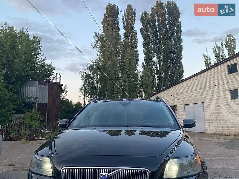 Volvo V50