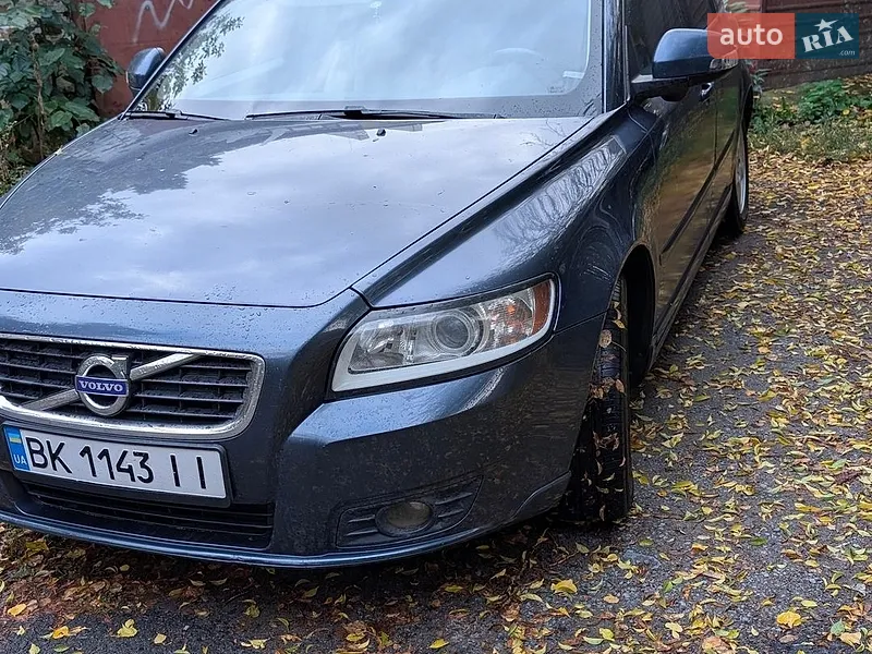 Volvo V50