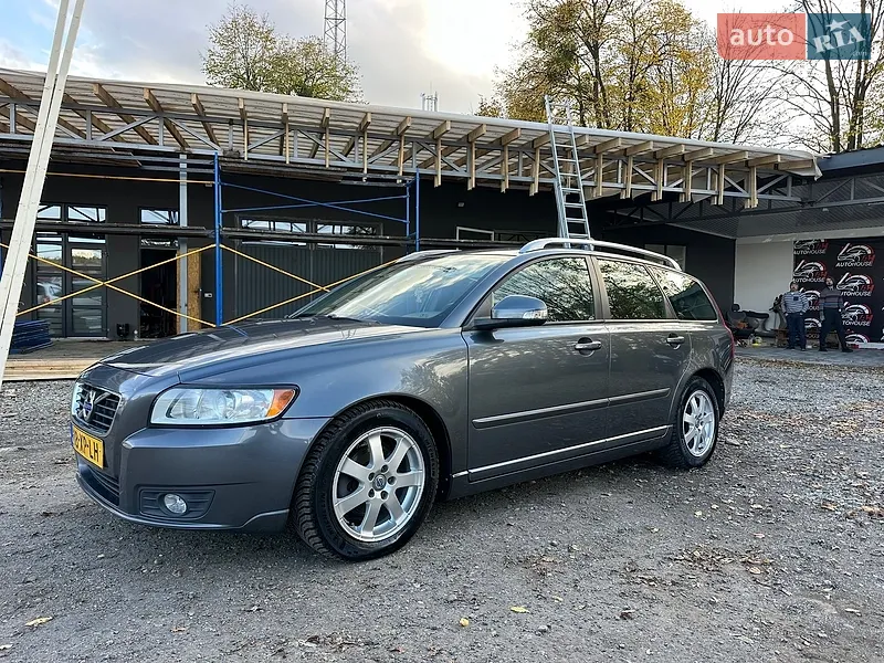 Volvo V50