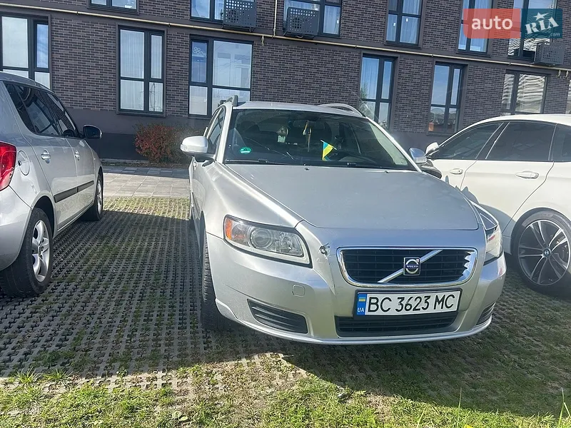 Volvo V50