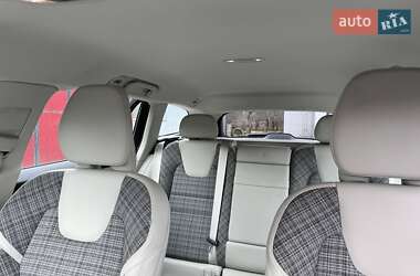 Универсал Volvo V60 Cross Country 2020 в 