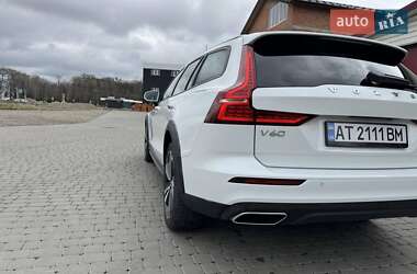 Универсал Volvo V60 Cross Country 2020 в 
