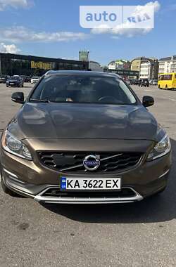 Универсал Volvo V60 Cross Country 2015 в Киеве