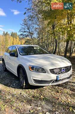 Универсал Volvo V60 Cross Country 2015 в Бородянке