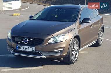 Универсал Volvo V60 Cross Country 2015 в Городке