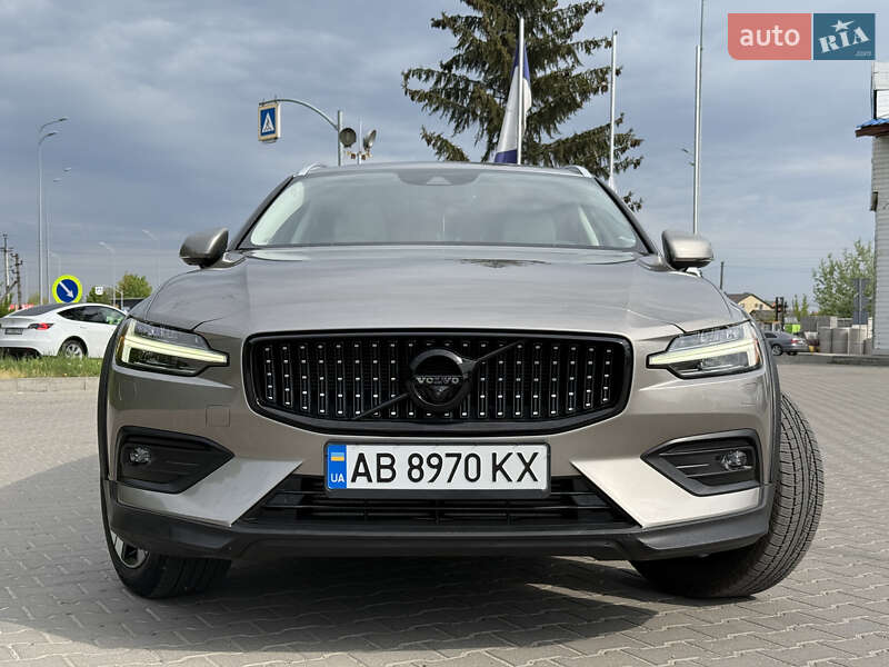 Volvo V60 Cross Country 2019