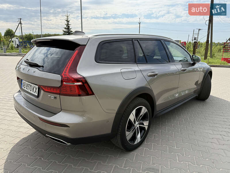 Универсал Volvo V60 Cross Country 2019 в Виннице