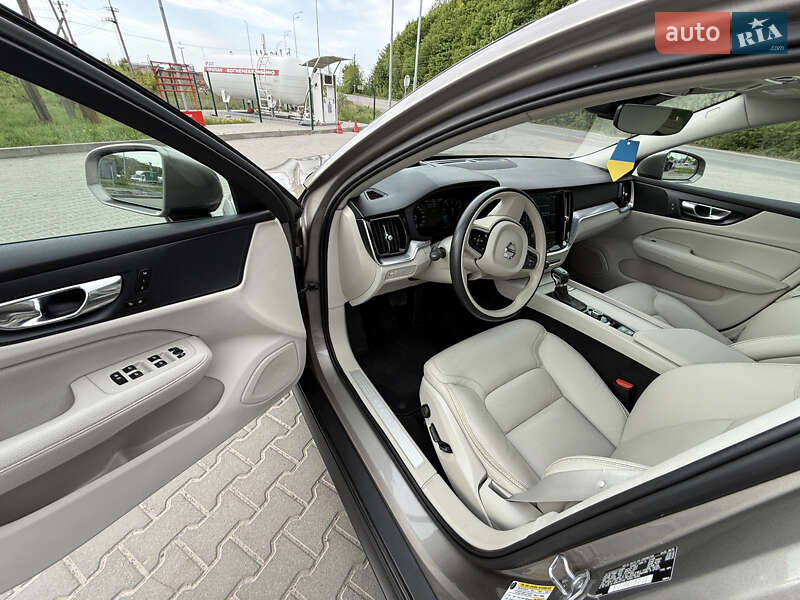 Универсал Volvo V60 Cross Country 2019 в Виннице