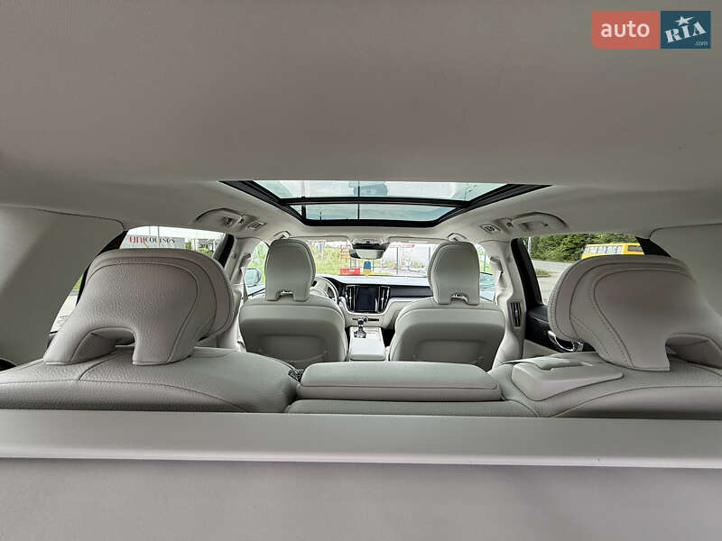 Универсал Volvo V60 Cross Country 2019 в Виннице