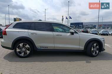 Універсал Volvo V60 Cross Country 2020 в 