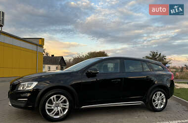 Универсал Volvo V60 Cross Country 2017 в 