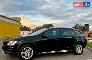 Универсал Volvo V60 Cross Country 2017 в 