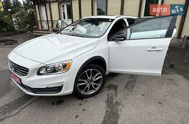 Универсал Volvo V60 Cross Country 2016 в 
