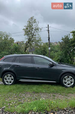 Универсал Volvo V60 Cross Country 2016 в 