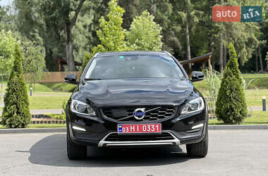 Универсал Volvo V60 Cross Country 2016 в 