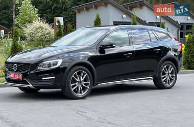 Универсал Volvo V60 Cross Country 2016 в 