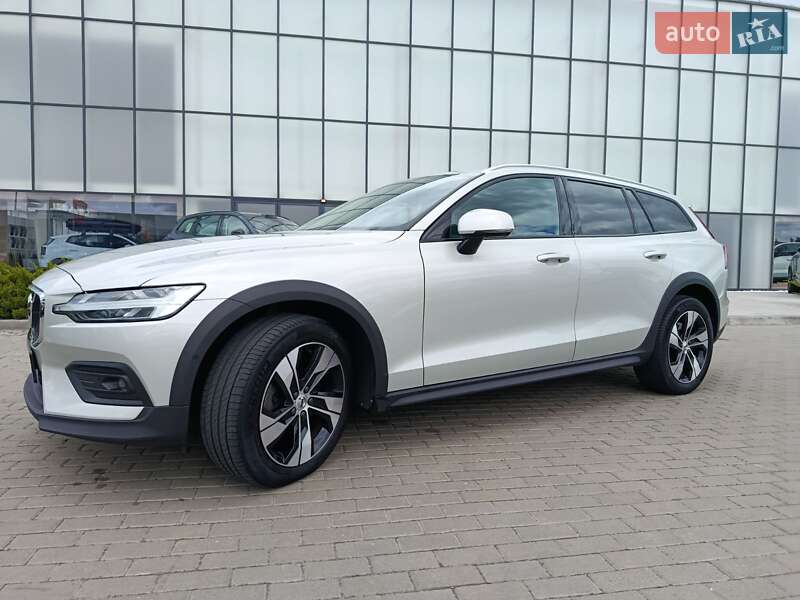 Універсал Volvo V60 Cross Country 2020 в Києві