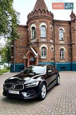 Универсал Volvo V60 Cross Country 2019 в Сумах