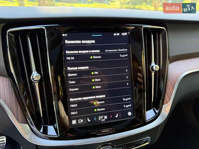 Универсал Volvo V60 Cross Country 2024 в Киеве