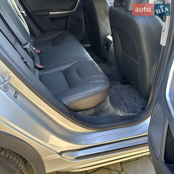 Універсал Volvo V60 Cross Country 2016 в Чернігові фото 7 Універсал Volvo V60 Cross Country 2016 в Чернігові