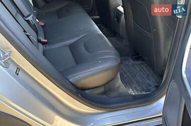 Универсал Volvo V60 Cross Country 2016 в 