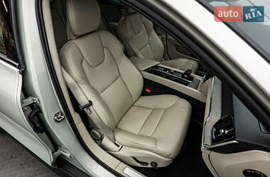 Универсал Volvo V60 Cross Country 2020 в 