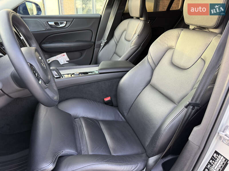 Универсал Volvo V60 Cross Country 2020 в Тернополе