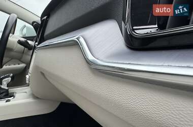 Универсал Volvo V60 Cross Country 2020 в 