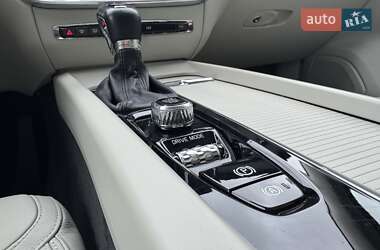 Универсал Volvo V60 Cross Country 2020 в 