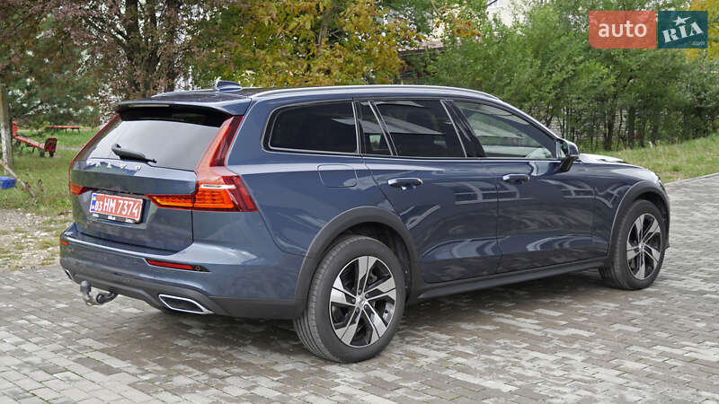 Універсал Volvo V60 Cross Country 2020 в Львові фото 23 Універсал Volvo V60 Cross Country 2020 в Львові