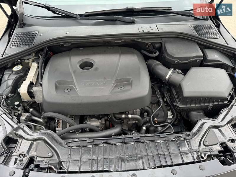 Универсал Volvo V60 Cross Country 2018 в Сарнах фото 22 Универсал Volvo V60 Cross Country 2018 в Сарнах