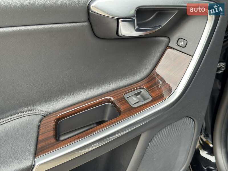 Универсал Volvo V60 Cross Country 2018 в Сарнах фото 76 Универсал Volvo V60 Cross Country 2018 в Сарнах