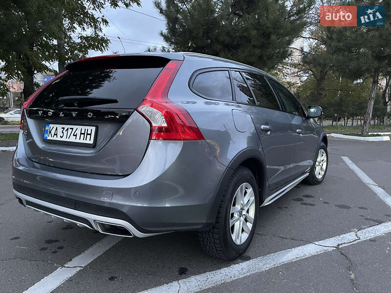 Универсал Volvo V60 Cross Country 2017 в Одессе фото 17 Универсал Volvo V60 Cross Country 2017 в Одессе