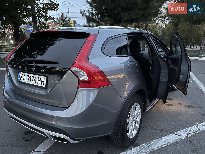 Универсал Volvo V60 Cross Country 2017 в Одессе фото 10 Универсал Volvo V60 Cross Country 2017 в Одессе