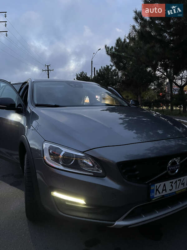 Универсал Volvo V60 Cross Country 2017 в Одессе фото 25 Универсал Volvo V60 Cross Country 2017 в Одессе