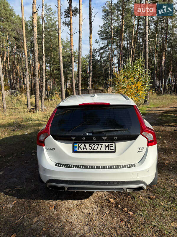 Универсал Volvo V60 Cross Country 2015 в Киеве фото 4 Универсал Volvo V60 Cross Country 2015 в Киеве