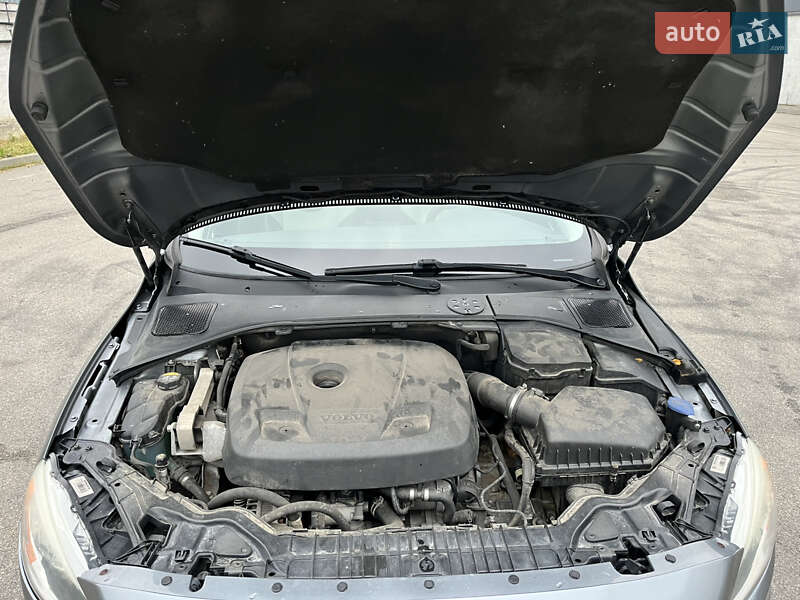 Универсал Volvo V60 Cross Country 2016 в Киеве