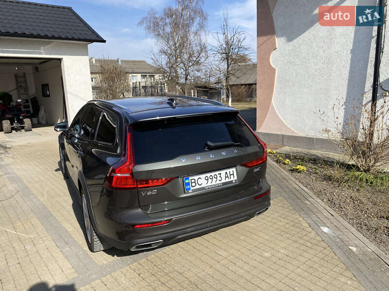 Універсал Volvo V60 Cross Country 2020 в Львові