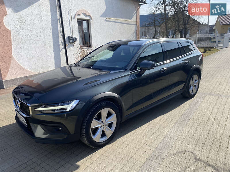Універсал Volvo V60 Cross Country 2020 в Львові
